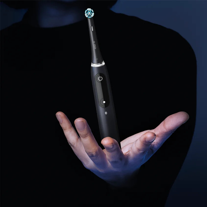 Oral-B iO9 Rechargeable Smart Electric Toothbrush Congratulations Kit