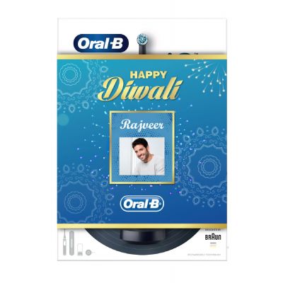 Oral-B iO8 Black Ultimate Clean Electric Toothbrush with a Travel Case Diwali Gift Pack