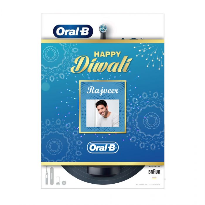 Oral-B iO8 Black Ultimate Clean Electric Toothbrush with a Travel Case Diwali Gift Pack