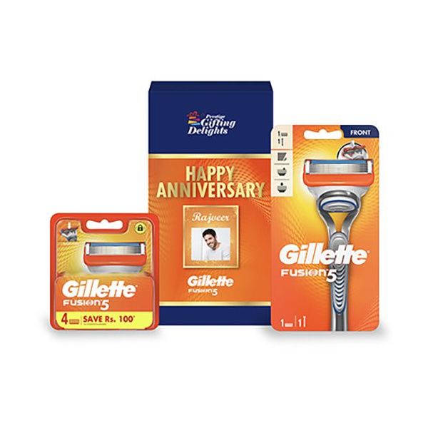 Gillette Fusion Razor Shaving Anniversary Gift Pack for Men with 4 Cartridge